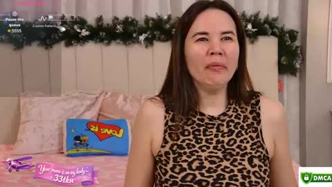 Snapshot of ellaander chatting on 04-26-26, 04:10 Ella online show from 04-26-26, 04:10