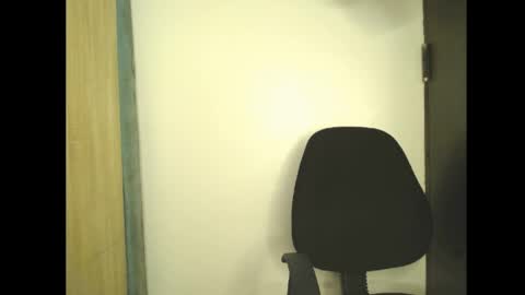 ella online show from 04-18-26, 05:22