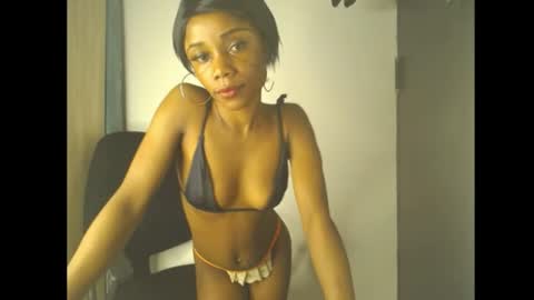 Snapshot of ellababy8 chatting on 07-19-26, 05:22 ella online show from 07-19-26, 05:22