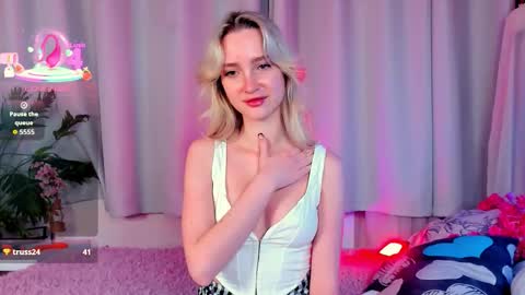 Ella online show from 02-19-26, 03:19