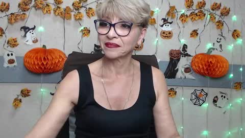 EllaBonito online show from 11-18-25, 12:31