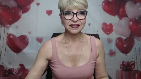 Snapshot of ellabonito chatting on 05-14-26, 05:36 EllaBonito online show from 05-14-26, 05:36