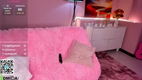 Snapshot of ellafex chatting on 04-25-26, 01:41 Sweet Ella online show from 04-25-26, 01:41