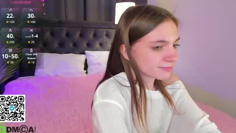 Snapshot of ellafex chatting on 05-13-26, 01:30 Sweet Ella online show from 05-13-26, 01:30