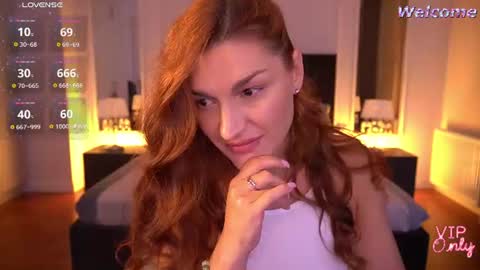 Snapshot of ellagoldenn chatting on 07-23-26, 09:13 Ella online show from 07-23-26, 09:13