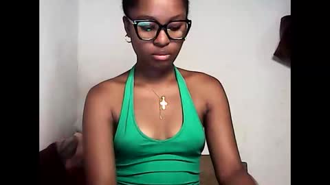 ellah245 online show from 04-19-26, 10:14