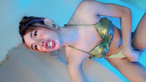 Snapshot of ellah_bonita chatting on 02-28-25, 05:04 ellah_bonita online show from 02-28-25, 05:04