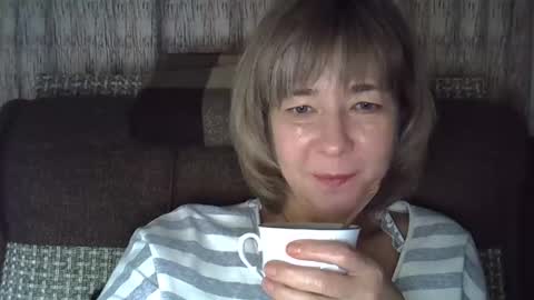 ellajohnsonx online show from 12-19-24, 01:18