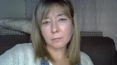 ellajohnsonx online show from 10-04-25, 02:37