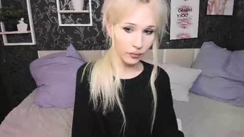 ellajoiness online show from 06-22-26, 05:32
