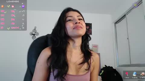 Snapshot of ellajonz chatting on 07-08-26, 10:47 Ella Amoneth online show from 07-08-26, 10:47