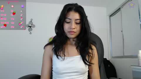 Snapshot of ellajonz chatting on 07-19-26, 10:57 Ella Amoneth online show from 07-19-26, 10:57