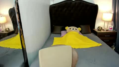 Snapshot of ellats_18 chatting on 01-14-25, 03:36 Sophia online show from 01-14-25, 03:36