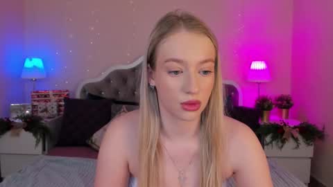 Snapshot of elldiana chatting on 01-07-26, 01:19 elldiana online show from 01-07-26, 01:19