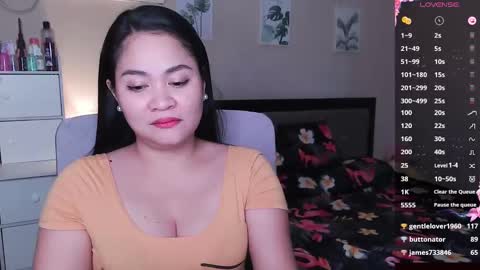 Snapshot of elleelle123 chatting on 12-16-24, 04:55 Ann online show from 12-16-24, 04:55