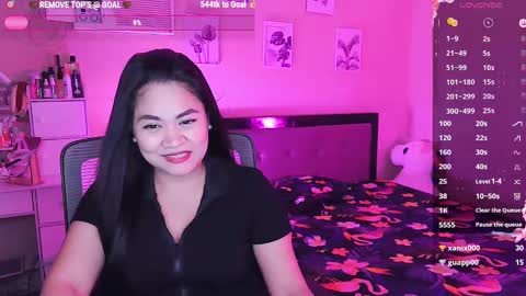 Snapshot of elleelle123 chatting on 02-18-25, 06:15 Ann online show from 02-18-25, 06:15