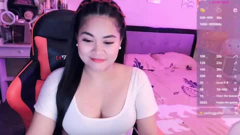 Snapshot of elleelle123 chatting on 09-18-25, 12:45 Ann online show from 09-18-25, 12:45