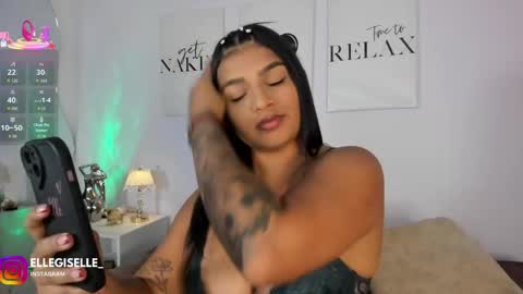 Snapshot of ellegisellee chatting on 06-05-26, 02:51 Yiss online show from 06-05-26, 02:51