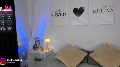 Snapshot of ellegisellee chatting on 06-28-26, 05:57 Yiss online show from 06-28-26, 05:57
