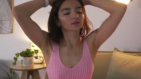 Snapshot of ellelure_ chatting on 07-13-26, 08:55 Linda Restrepo online show from 07-13-26, 08:55