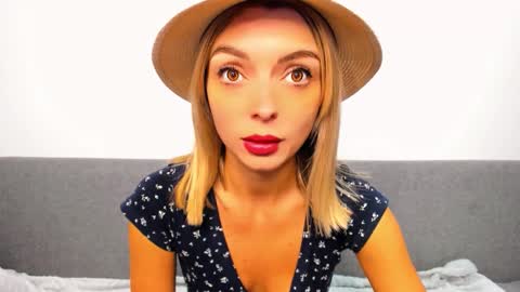 ellen_flow online show from 10-02-25, 09:33