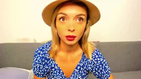 ellen_flow online show from 10-07-25, 09:34