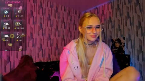 Ellie online show from 12-11-24, 08:58