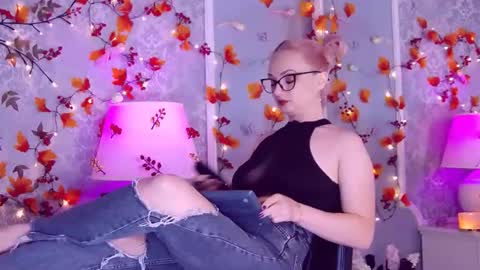 Snapshot of ellianareese chatting on 09-12-25, 02:55 Elliana online show from 09-12-25, 02:55