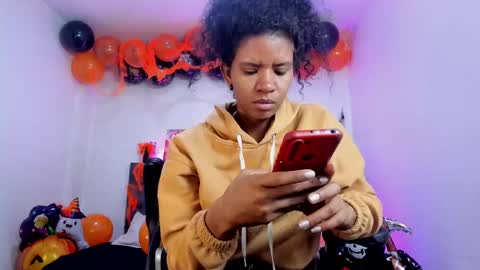  Ellie   online show from 10-26-25, 02:23