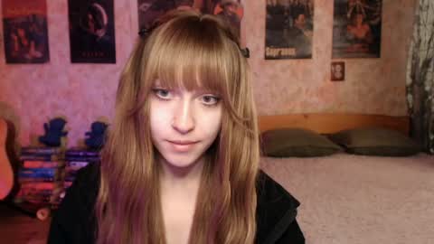 Snapshot of ellie_friendly chatting on 05-23-26, 12:27 ellie_friendly online show from 05-23-26, 12:27