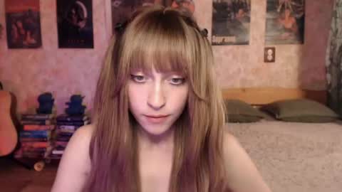 Snapshot of ellie_friendly chatting on 06-15-26, 02:30 ellie_friendly online show from 06-15-26, 02:30