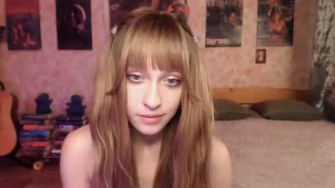 Snapshot of ellie_friendly chatting on 07-02-26, 12:32 ellie_friendly online show from 07-02-26, 12:32