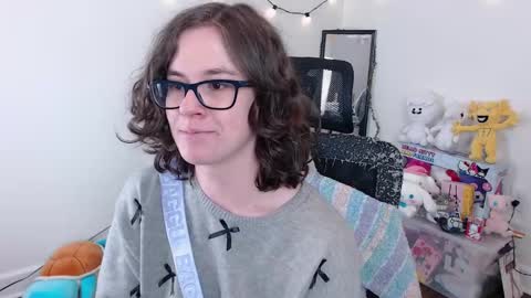 Snapshot of elliecharmful chatting on 09-19-25, 11:49 Ellie Charmful online show from 09-19-25, 11:49