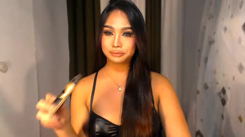 ellie online show from 12-15-25, 04:11