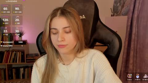 Snapshot of elliecutes chatting on 01-08-25, 11:54 elliecutes online show from 01-08-25, 11:54