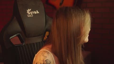 Snapshot of elliecutes chatting on 01-16-25, 07:38 elliecutes online show from 01-16-25, 07:38