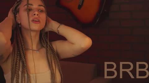 Snapshot of elliecutes chatting on 02-10-25, 09:47 elliecutes online show from 02-10-25, 09:47