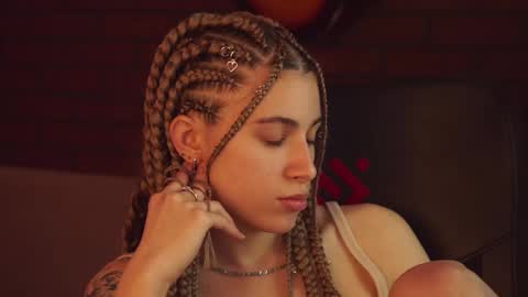 Snapshot of elliecutes chatting on 02-11-25, 11:43 elliecutes online show from 02-11-25, 11:43