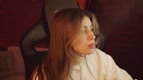 Snapshot of elliecutes chatting on 02-17-25, 05:36 elliecutes online show from 02-17-25, 05:36