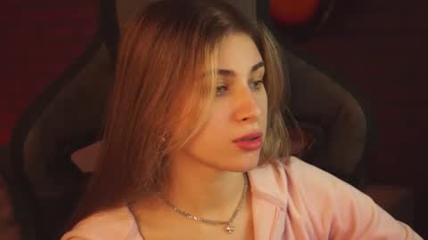 Snapshot of elliecutes chatting on 02-21-25, 09:34 elliecutes online show from 02-21-25, 09:34