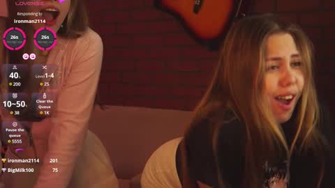 Snapshot of elliecutes chatting on 02-25-25, 05:30 elliecutes online show from 02-25-25, 05:30