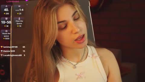 Snapshot of elliecutes chatting on 03-02-25, 08:27 elliecutes online show from 03-02-25, 08:27