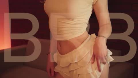 Snapshot of elliecutes chatting on 09-15-25, 05:18 elliecutes online show from 09-15-25, 05:18