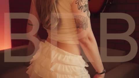 Snapshot of elliecutes chatting on 11-30-25, 08:29 elliecutes online show from 11-30-25, 08:29