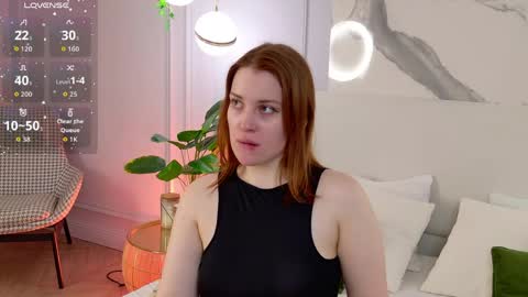 elliegarson__ online show from 06-04-26, 05:19