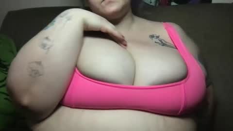 Ellie Louise online show from 02-22-25, 11:03