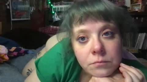 Snapshot of ellielouise11 chatting on 01-06-26, 10:56 Ellie Louise online show from 01-06-26, 10:56