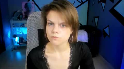 elliemurler online show from 10-23-25, 01:21