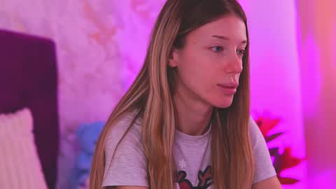 EllinaNuria online show from 03-18-26, 05:10