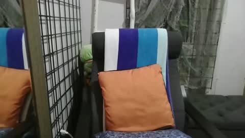 Snapshot of elliohh chatting on 04-17-26, 02:47 Elliohh online show from 04-17-26, 02:47